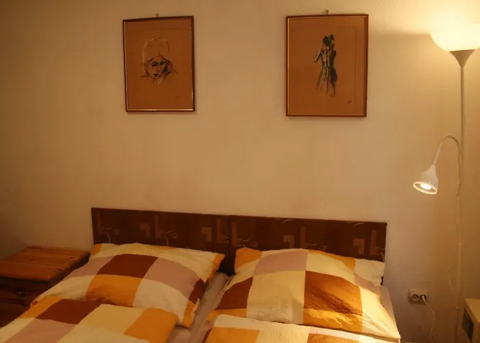 Margaret Bridge Studio Apartment