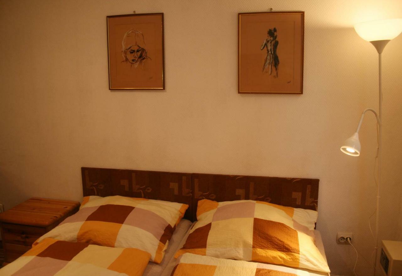Margaret Bridge Studio Apartment *