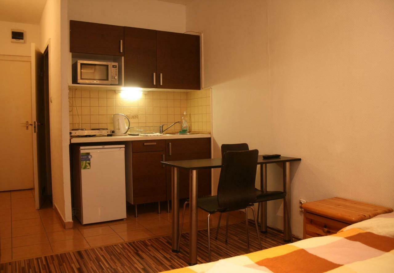 Margaret Bridge Studio Apartment *