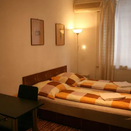 Margaret Bridge Studio Apartment Budapest Exterior photo